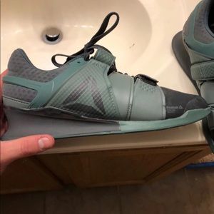 Reebok Lifters Men’s Size 8